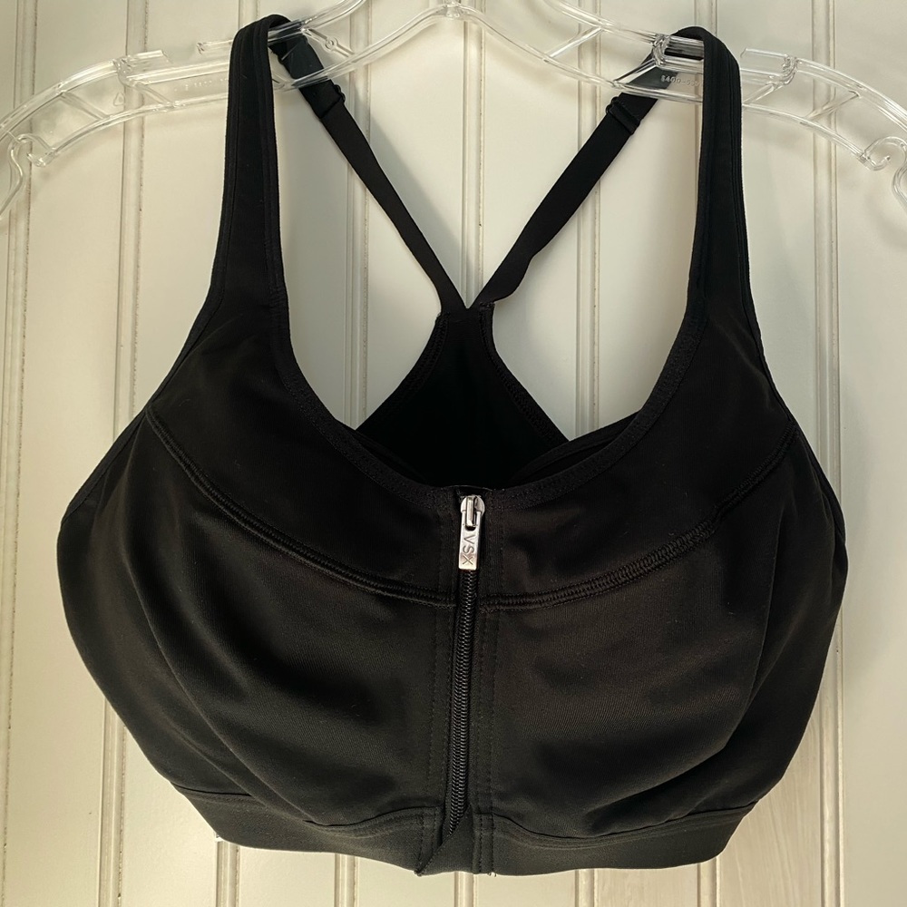 Victoria’s Secret Knockout front-close sports bra